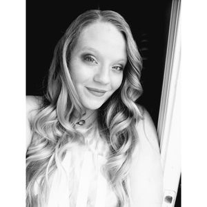 Meet your Posher, Katelyn